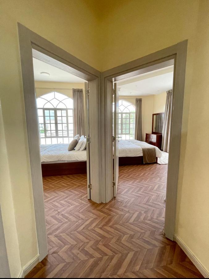 Deluxe Apartment مسقط المظهر الخارجي الصورة